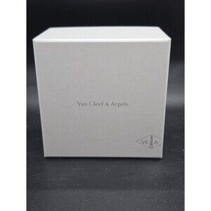 Authentic Van Cleef & Arpels Jewelry Box White Case Outer Box Only 4"x4"x2.75"